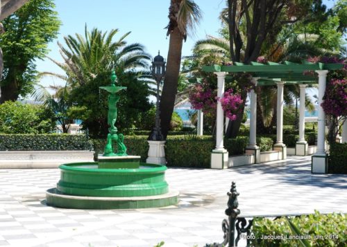 Fontaine du paseo de Carlos III, Cádiz, Andalousie, Espagne
