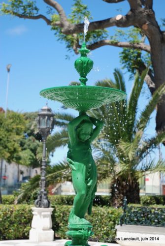 Fontaine du paseo de Carlos III, Cádiz, Andalousie, Espagne