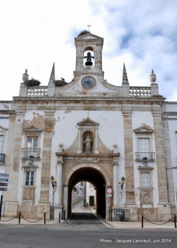 Arco de Vila, Faro, Algarve, Portugal