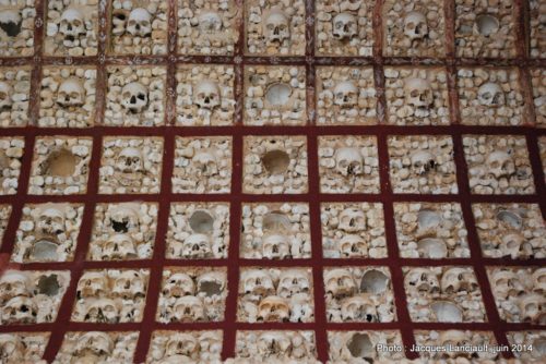 Capela dos ossos, Faro, Portugal