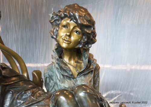 Sculpture de Marie-Claude Demers, Musée du bronze, Inverness, Québec