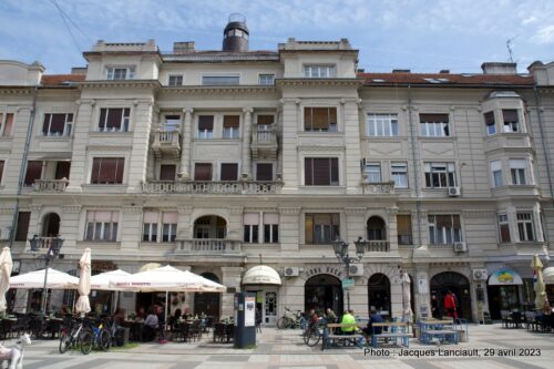 Porte catholique, Novi Sad, Serbie