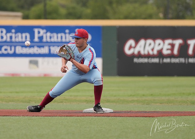 Baseball : Félix Gosselin attire l’attention à Toronto