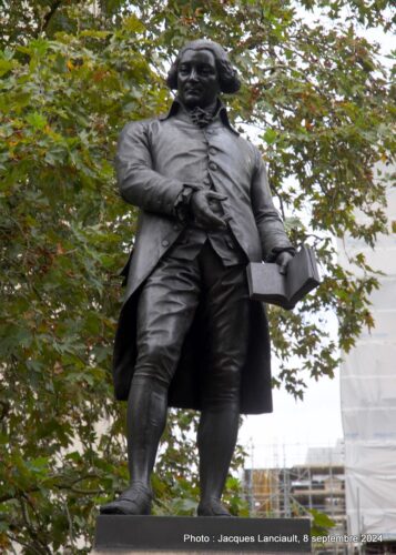 Mémorial de Robert Raikes, Victoria Embankment Gardens, Londres, Royaume-Uni