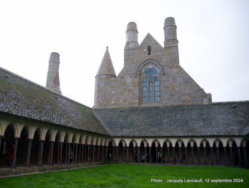 Cloître de l’abbaye du Mont-Saint-Michel, France