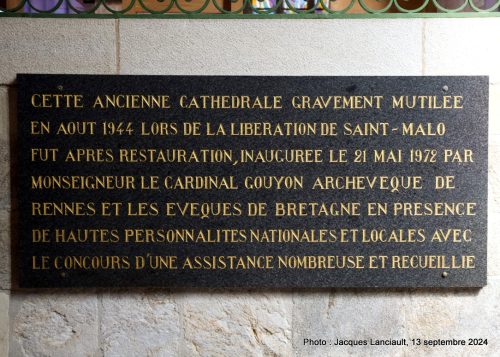 Plaque, cathédrale Saint-Vincent, Saint-Malo, Bretagne, France