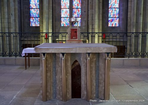 Autel, cathédrale Saint-Vincent, Saint-Malo, Bretagne, France