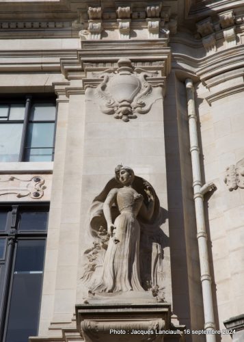 Galeries Lafayette, rue Sainte-Catherine, Bordeaux, Nouvelle-Aquitaine, France