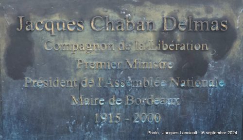 Jacques Chaban-Delmas, place Pey-Berland, Bordeaux, Nouvelle-Aquitaine, France