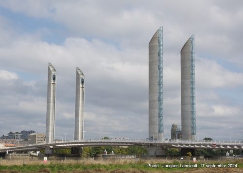 Pont Chaban-Delmas, Bordeaux, Nouvelle-Aquitaine, France