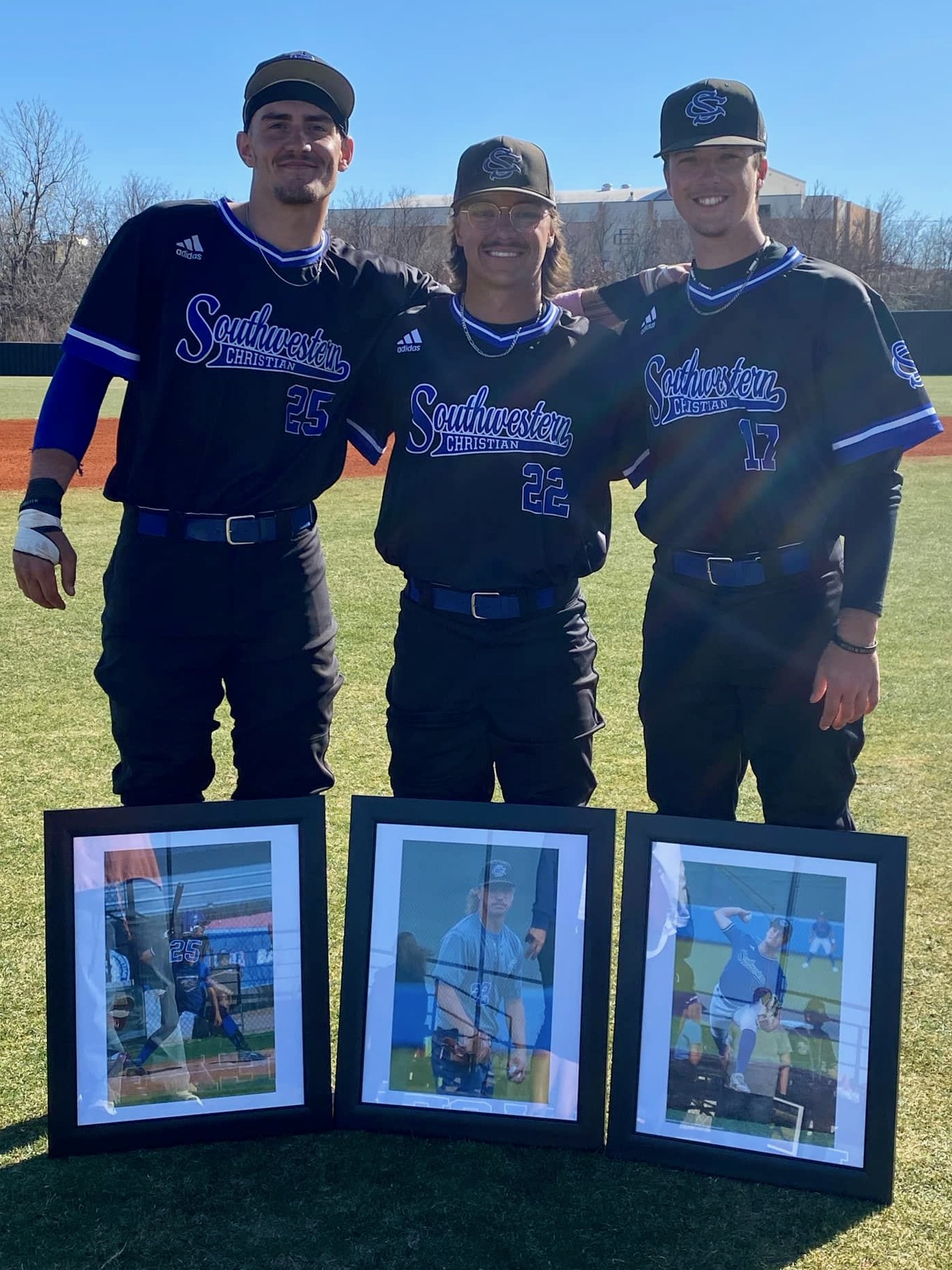Matys Gagnon, Zachary Gaudreau et Alexis Hurens, Southwestern Christian University, NAIA