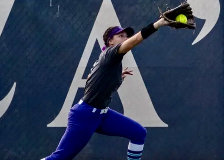 Megan Veilleux et Jenny Bouthillier poursuivent leur progression aux « Séries mondiales de softball » de la NJCAA!