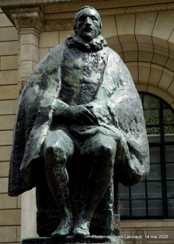 Sculpture Hugo Grotius, Hôtel de Ville de Rotterdam, Rotterdam, Pays-Bas
