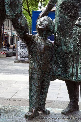Mémorial aux morts de 1940-1945, Stadhuisplein, Rotterdam, Pays-Bas