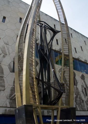 Sculpture, De Bijenkorf, Rotterdam, Pays-Bas