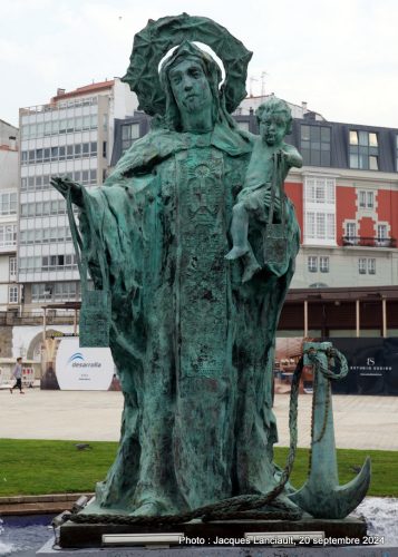 Statue-fontaine à la Virgen del Carmen, La Coruña, Galice, Espagne