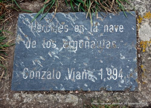 Hercule sur le navire des Argonautes, parc sculptural de la Torre de Hércules, La Coruña, Espagne
