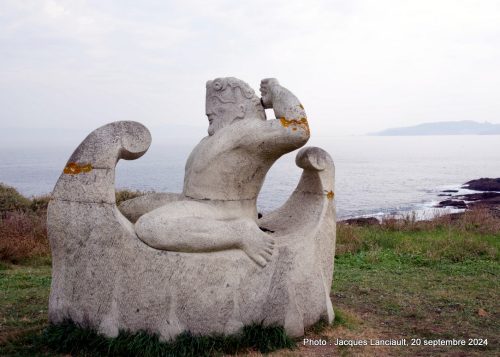 Hercule sur le navire des Argonautes, parc sculptural de la Torre de Hércules, La Coruña, Espagne