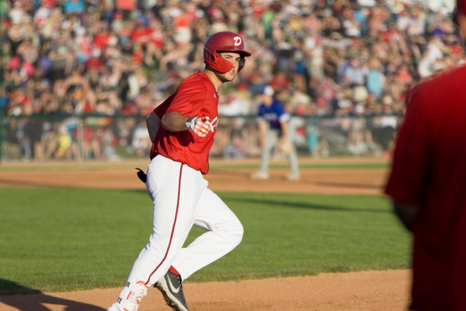 Léo Côté, Dawgs d'Okotoks, Western Canadian Baseball League