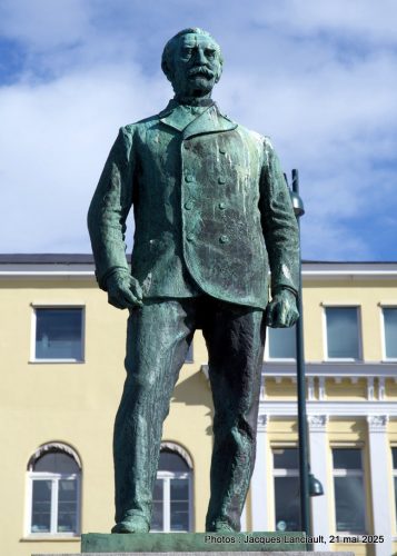 Monument Carl Adolf Dahl, Brattøra, Trondheim, Norvège