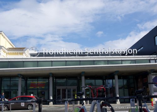 Trondheim sentralstasjon, Brattøra, Trondheim, Norvège