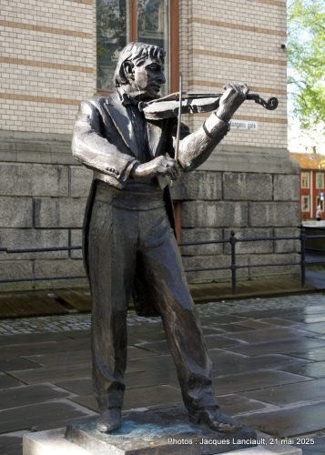 Monument Arve Tellefsen, Trondheim, Norvège