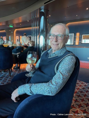 Ocean Bar, MS Nieuw Statendam, Holland America 