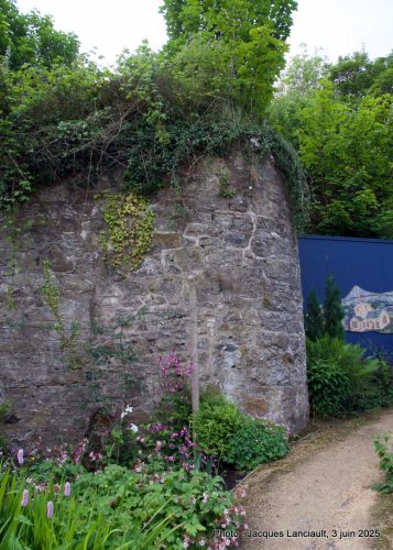 Jardin de Hawthorn Bank, South Queensferry, Écosse, Royaume-Uni