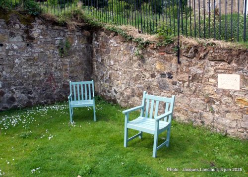 Jardin de Hawthorn Bank, South Queensferry, Écosse, Royaume-Uni