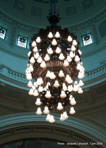 Lustre, hall d’entrée, Hôtel de Ville, Belfast, Irlande du Nord, Royaume-Uni