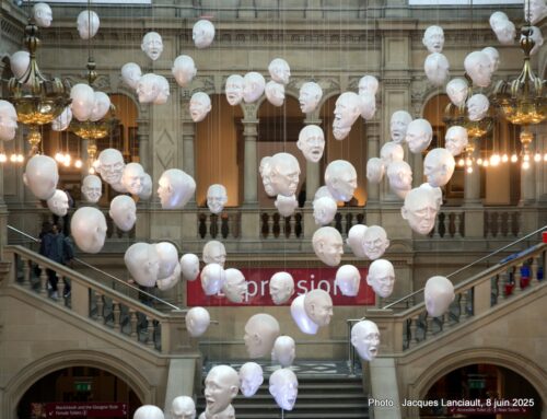 Floating Heads, Kelvingrove Art Gallery and Museum, Glasgow, Écosse, Royaume-Uni
