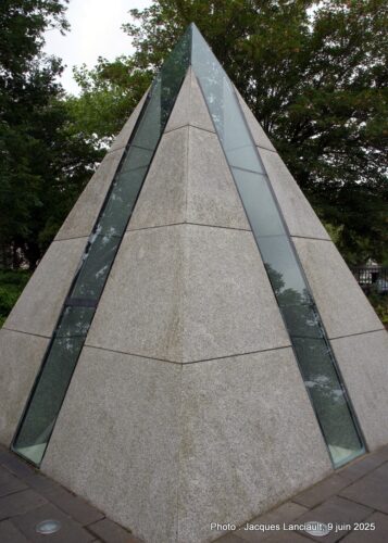 "Mémorial national aux membres des forces de défense, Merrion Square, Dublin, République d’Irlande
