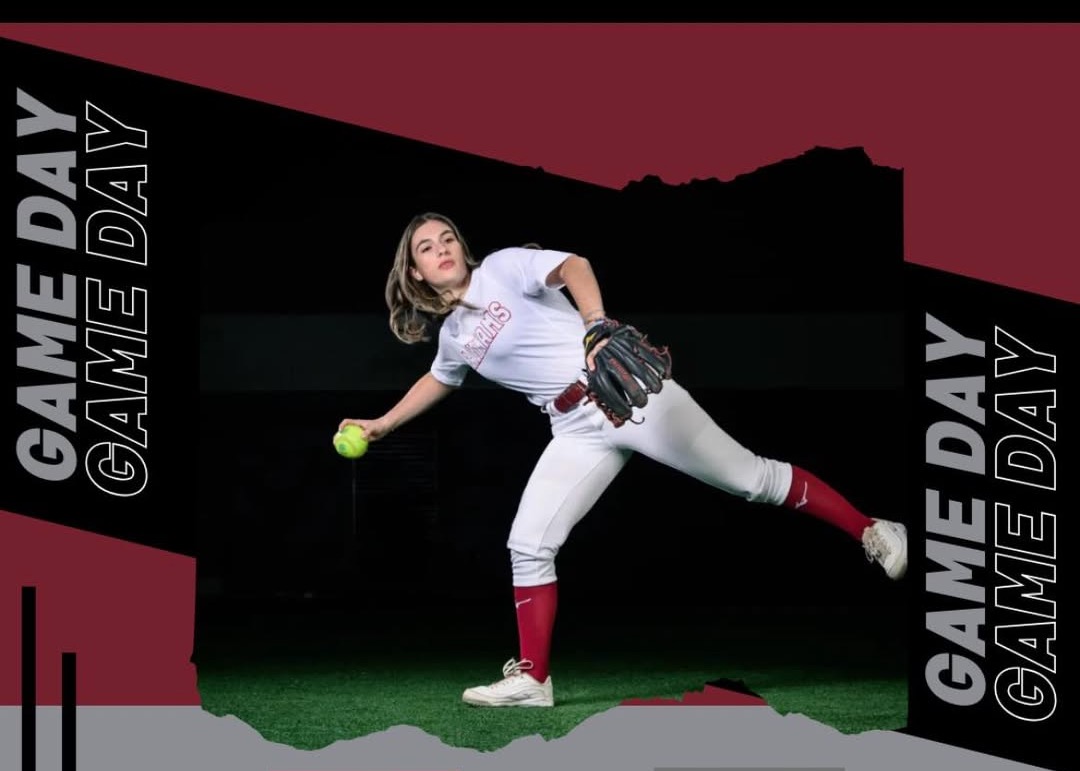 Emma Pelletier réussit son 1er coup sûr de la saison dès sa 2e présence au bâton!