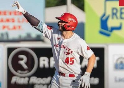 Raphaël Pelletier, Winnipeg Goldeyes, American Association of Professional Baseball